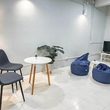 Shapel Hostel And Cafe 치앙마이 외부 사진